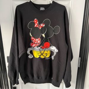 Breezy Excursion Crewneck